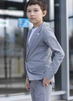 Класичний костюм для хлопчика, піджак та брюки, школа7 фото