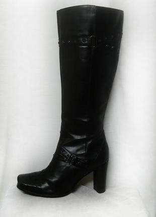 Кожаные сапожки