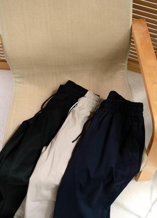 Мужские чёрные штаны брюки карго на манжете джогеры чорні чоловічі брюки карго джогери4 фото