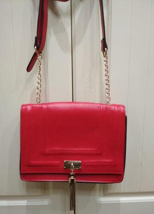 Красная сумочка new look