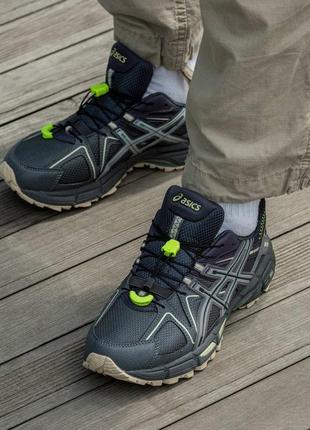 working out in nike dunks black and gold blue