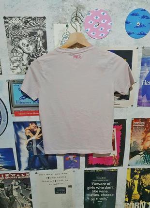 Укороченная футболка топ fila из лого в пастельных цветах розовая barbie4 фото