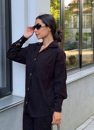 Женский вельветовый брючный костюм черная рубашка + штаны джоггеры прогулочный с рубашкой рубашкой и брюками джоггерами комплект4 фото