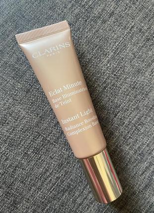 База под макияж clarins eclat minute instant light radiance boosting complexion base № 04 apricot