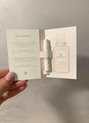 Givenchy eau de givenchy rosee туалетная вода пробник 1 мл