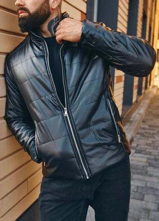 Черная классическая мужская кожаная куртка бомбер модная косуха на осень для парня отличного качества5 фото