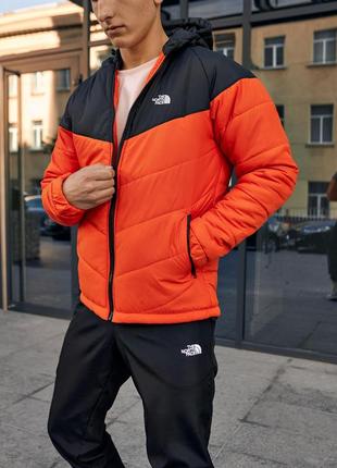 Крута куртка the north face 🧡🖤