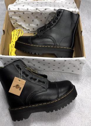 Шикарные женские ботинки dr.martens jadon на платформе с мехом /осень/зима/весна😍5 фото