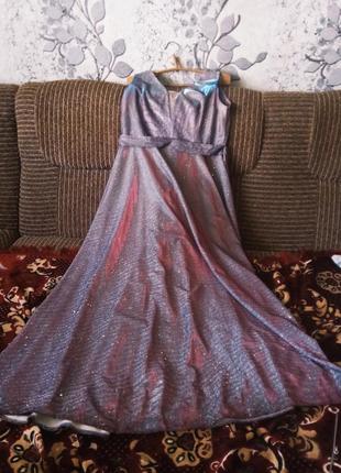 Продам вечірню сукню 50-52розміру.