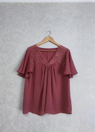 Блуза с кружевом