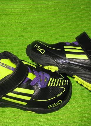 Кроссовки adidas,р.19