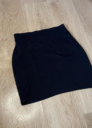 Черные женская облегающая юбка1 фото