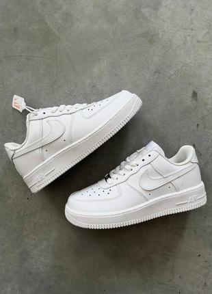 Женские спортивные кроссовки женские демисезонное спортивное кроссовки nike air force low white