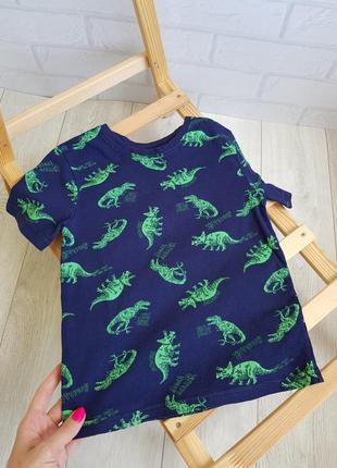 Темно-синяя футболка с 🦖
фирмы primark 
6/7 лет (122см)
состояние: отличное1 фото