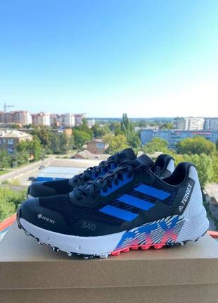 Кроссовки adidas