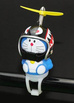 Игрушка в автомобиль дораэмон котик на торпеду резиновый в синем шлеме, pubg4 фото