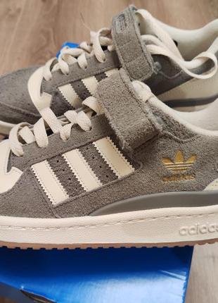 Кроссовки adidas