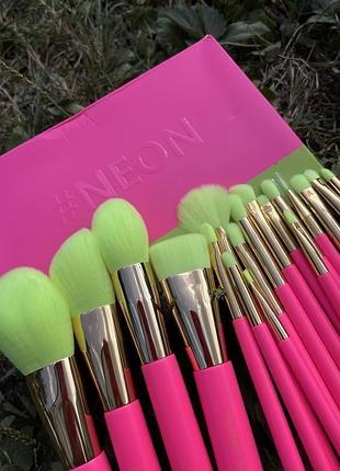 Кисті для макіяжу docolor