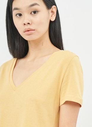 Футболка в v виріз трикотаж zara