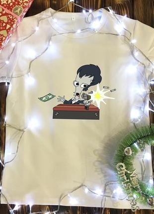 Мужская футболка с принтом - нло с деньгами