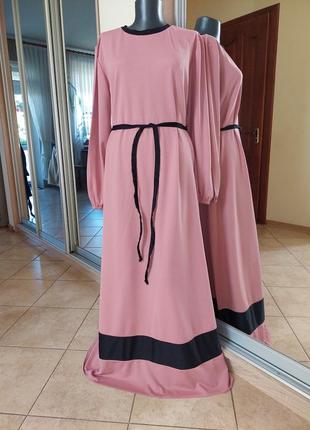 Красивое с пояском платье 👗 большого размера