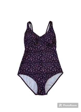 В новом состоянии, очень красивый купальник на 42/44 р