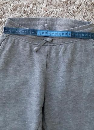 Спортивные штаны kiabi 134 размера.9 фото