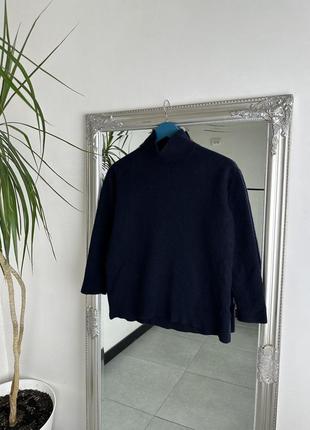 Мягкий шерстяной свитер uniqlo темно синего цвета