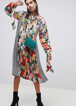 Яскраве плісироване плаття у квітковий принт asos у стилі h&m mango zara max mara