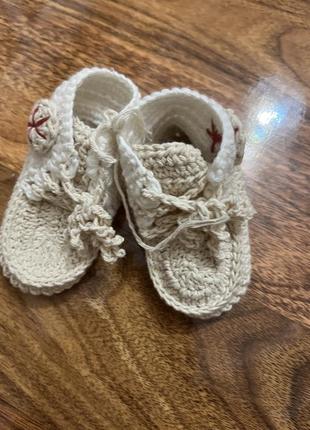 Вязаные ботинки сувенир