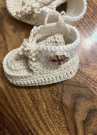Вязаные ботинки сувенир