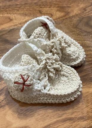 Вязаные ботинки сувенир