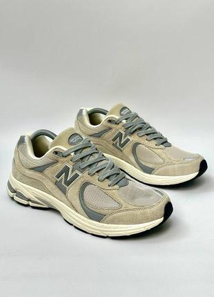 Кросівки чоловічі new balance 2002r