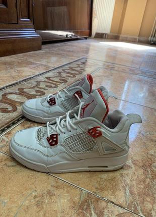 Nike air jordan 4 retro metallic red