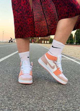 Жіночі кросівки nike air jordan 1 retro high orange white beige4 фото