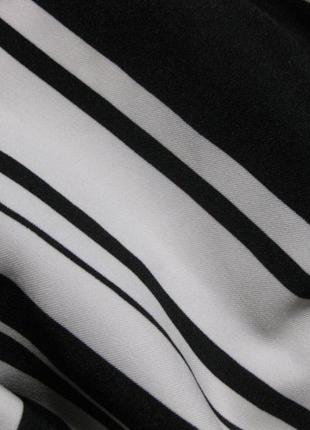Силуэтное приталенное миди платье черно-белое в полосочку полосатое marva 12uk км17647 фото