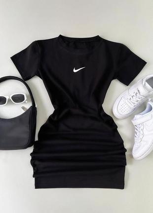 Сукня у спортивному стилі міні-сукня маленьке чорне плаття