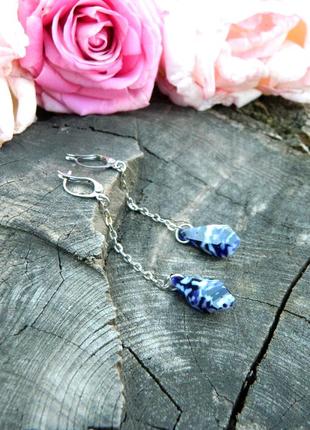 Длинные праздничные серьги с синими кристаллами сваровски4 фото