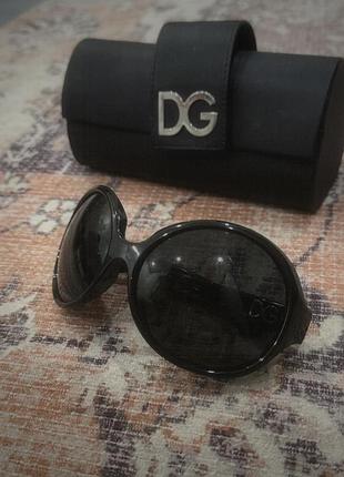 Солнцезащитные очки dolce&amp;gabbana черные с золотом оправа бабочка в стиле balenciaga оригинал с чехлом