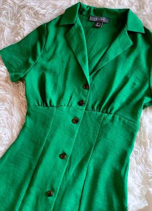 Яркое зелёное платье primark с пуговицами1 фото