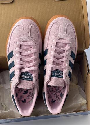 Кроссовки adidas handball spezial clear pink arctic night gum