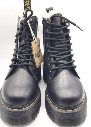 Оригінальні жіночі зимові черевики dr. martens2 фото