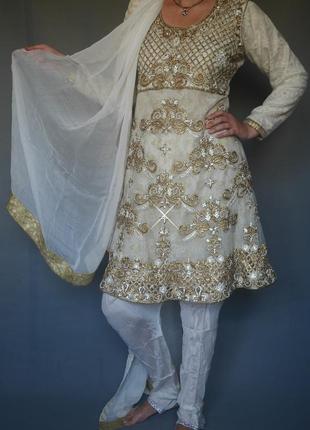 Индийское восточное платье, анаркали, сари.1 фото