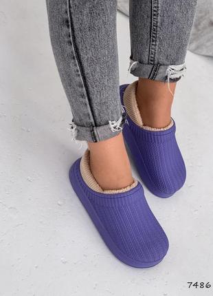 Фиолетовые резиновые пенные зимние тапки кроксы сабо с мехом на меху пена зима