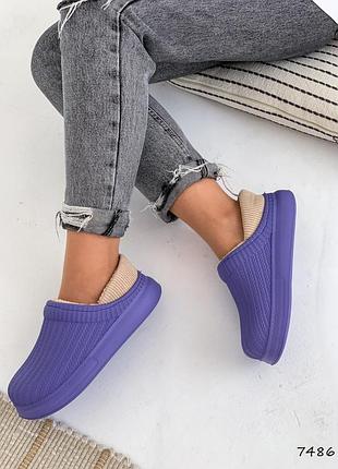 Фиолетовые резиновые пенные зимние тапки кроксы сабо с мехом на меху пена зима