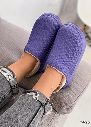 Фиолетовые резиновые пенные зимние тапки кроксы сабо с мехом на меху пена зима