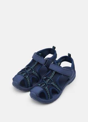 Дитячі сандалії