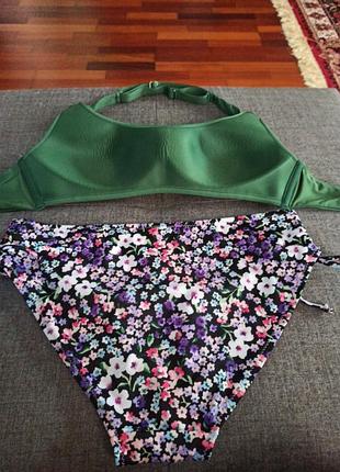Красивый купальник с плавками в цветочек5 фото
