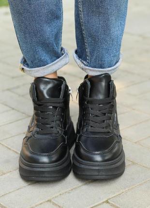 Теплые черные женские кроссовки высокие, по полуботинки демисезонные,осень весна, кожаные/кожа-женская обувь5 фото