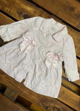 Дитяче пальто з оборками та бантами wee me (ві мі 2-3 роки 92-98 см оригінал біло-рожеве)